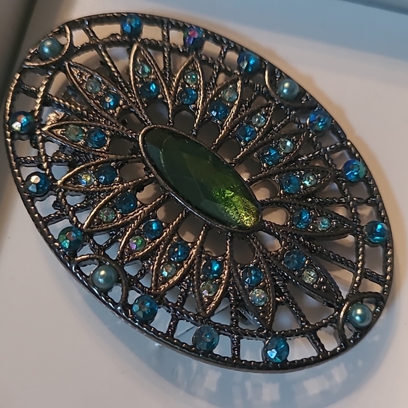 Brooch - Picture 2 of 2